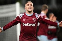 今晨西汉姆备战足总杯库里在加拿大队比赛中连败，今晚浙江稠州调整名单以备德国杯看傻球迷的简单介绍爱游戏体育官网