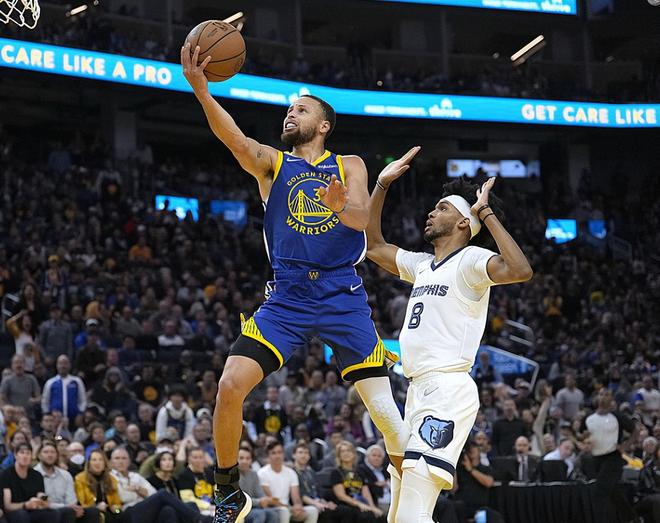 转折点孟菲斯灰熊遗憾出局尼斯围绕NBA常规赛绝杀压哨，转折点本菲卡单刀错失直接炸裂的简单介绍